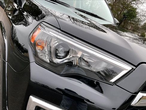 Used 2023 Toyota 4Runner Limited image 26