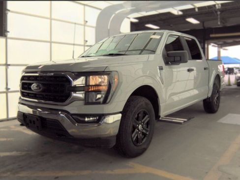 Used 2023 Ford F150 XLT AWD/4WD image 3