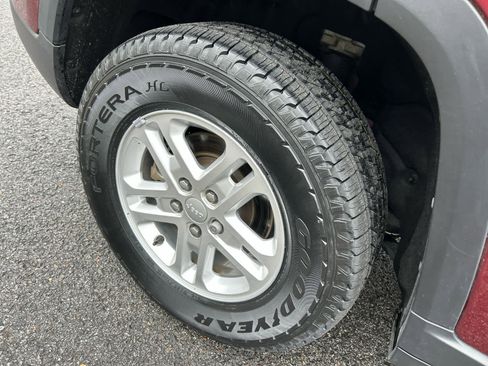 Used 2022 Jeep Grand Cherokee Laredo w/ Luxury Tech Group I AWD/4WD image 14