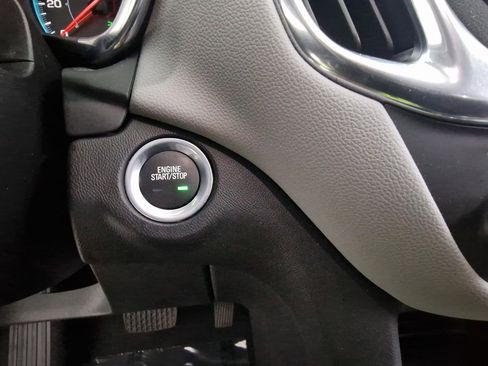 Certified 2021 Chevrolet Equinox LS image 21