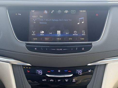 Used 2017 Cadillac XT5 Luxury w/ Driver Awareness Package image 22