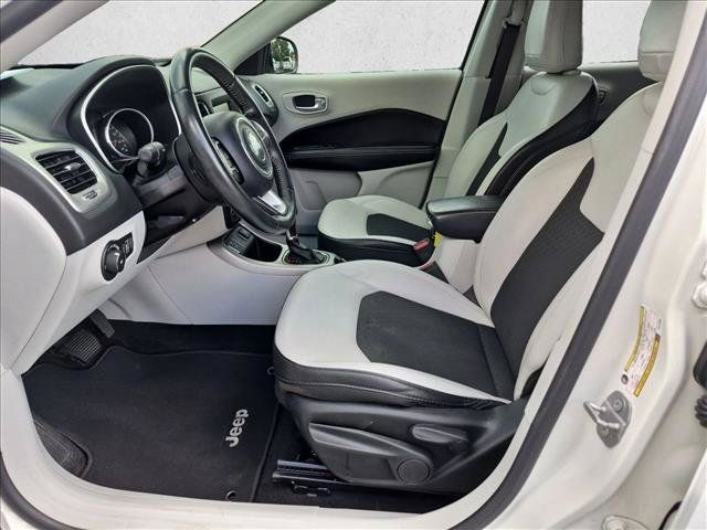 Used 2019 Jeep Compass Latitude FWD image 15