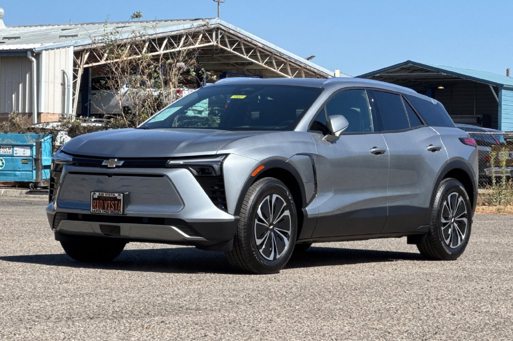 Used 2025 Chevrolet Blazer EV LT FWD image 8