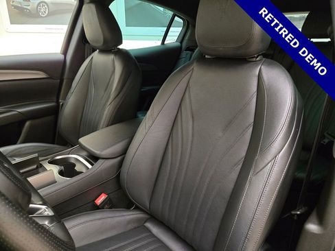 Certified 2024 Maserati Grecale GT image 30