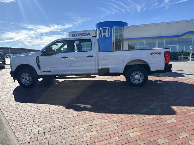Used 2024 Ford F350 XL AWD/4WD image 5