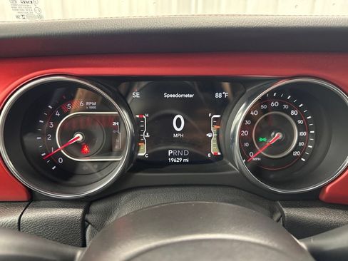 Used 2021 Jeep Wrangler Unlimited Rubicon AWD/4WD image 22