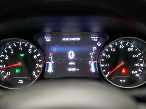 Used 2018 Jeep Compass Limited w/ Navigation Group image 32