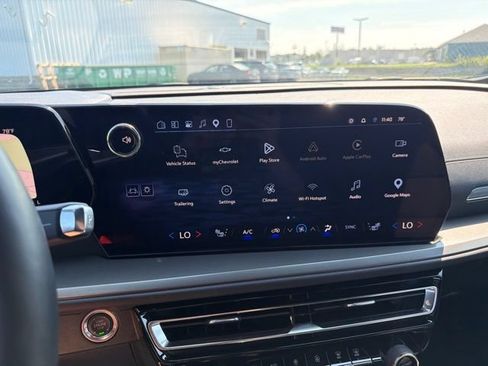 Used 2026 Chevrolet Traverse LT FWD image 31