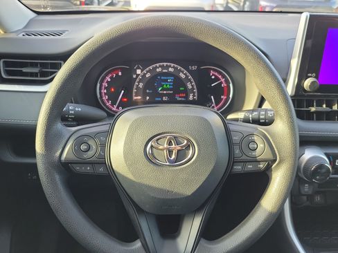 Used 2023 Toyota RAV4 XLE FWD image 23