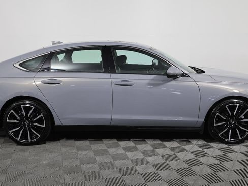 Used 2024 Honda Accord Touring image 4