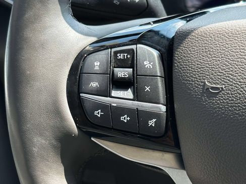 Used 2023 Ford Explorer Platinum w/ Technology Package AWD/4WD image 22