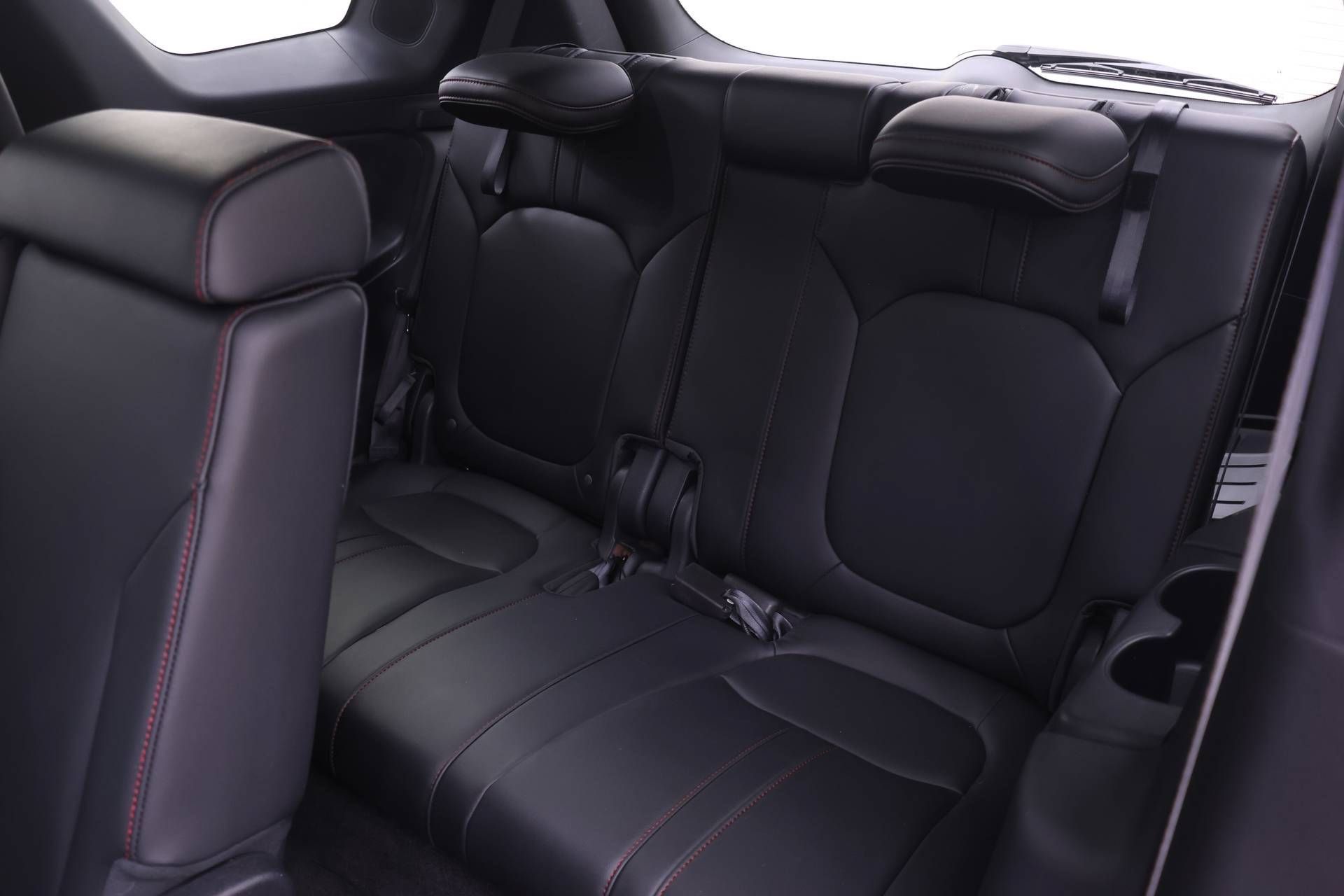 Certified 2025 Honda Pilot Black Edition image 12