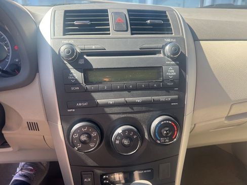 Used 2010 Toyota Corolla LE image 6