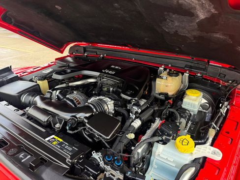 Used 2018 Jeep Wrangler Unlimited Rubicon w/ Dual Top Group image 38