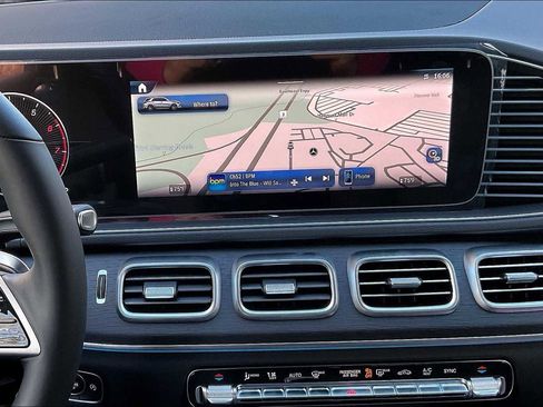 New 2025 Mercedes-Benz GLE 450 4MATIC image 9