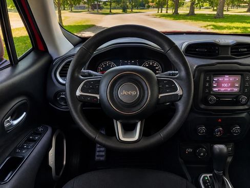 Used 2018 Jeep Renegade Sport w/ Power & Air Group AWD/4WD image 9