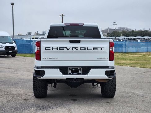 Certified 2023 Chevrolet Silverado 1500 Custom image 6