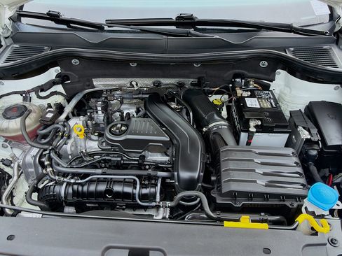 Certified 2022 Volkswagen Taos S FWD image 34