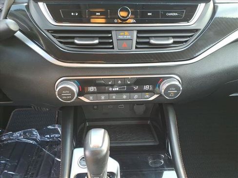 Used 2024 Nissan Altima 2.5 SR AWD/4WD image 27