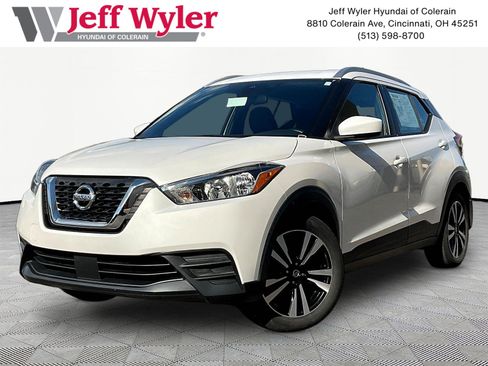 Used 2020 Nissan Kicks SV FWD image 1