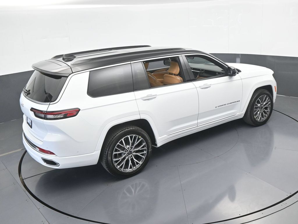 Used 2025 Jeep Grand Cherokee L Summit AWD/4WD image 51