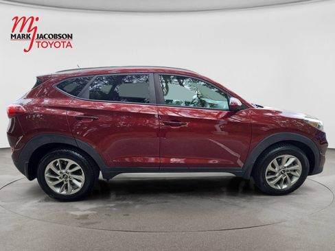 Used 2017 Hyundai Tucson SE w/ SE Popular Package 02 FWD image 6