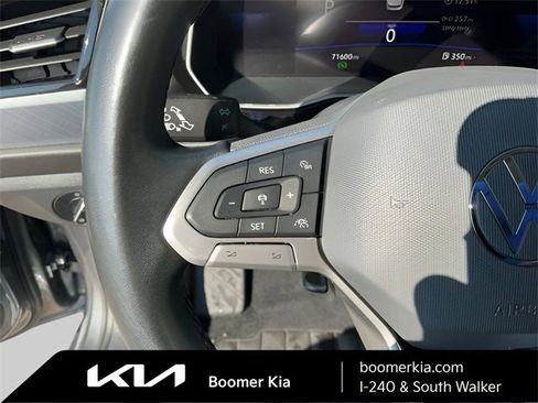 Used 2024 Volkswagen Jetta SE image 19