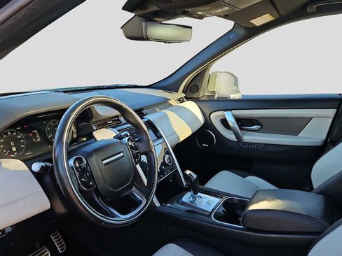 Used 2020 Land Rover Discovery Sport SE R-Dynamic image 10