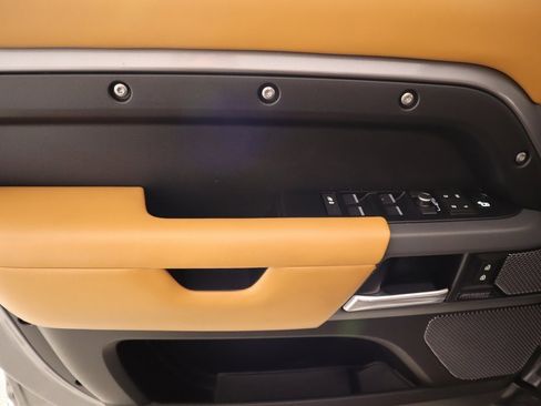 Used 2022 Land Rover Defender 110 X image 16