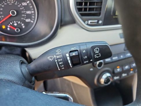 Used 2021 Kia Sportage LX image 21