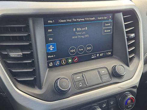 Used 2023 GMC Acadia SLE image 23