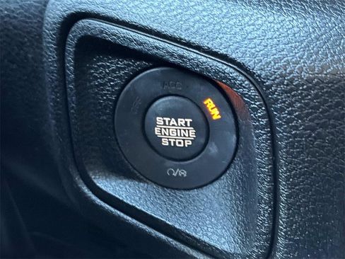 Used 2024 Jeep Wrangler Unlimited w/ Convenience Group image 26