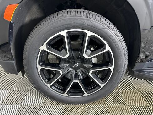 Used 2024 Chevrolet Suburban RST w/ Luxury Package AWD/4WD image 39
