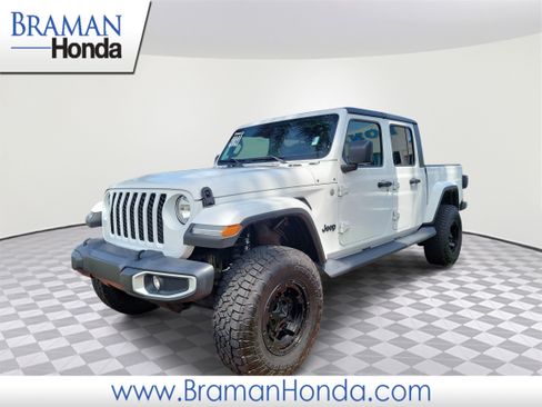 Used 2021 Jeep Gladiator Sport AWD/4WD image 1