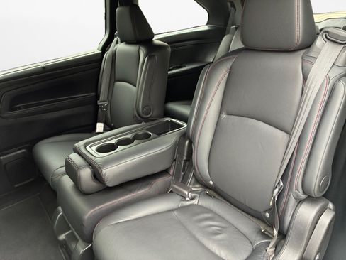 Used 2024 Honda Odyssey Sport image 15