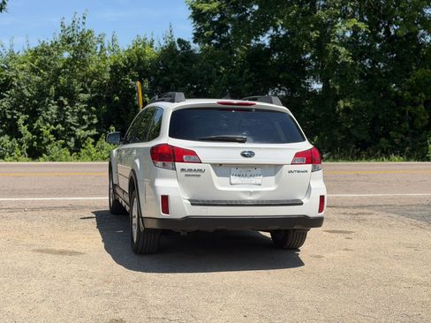 Used 2012 Subaru Outback 2.5i Limited AWD/4WD image 12