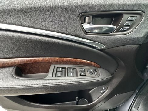 Used 2018 Acura MDX SH-AWD image 11