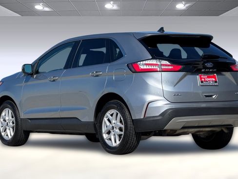 Used 2023 Ford Edge SEL image 7