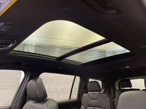 New 2026 Jeep Grand Cherokee L Limited w/ Limited Altitude Package AWD/4WD image 14