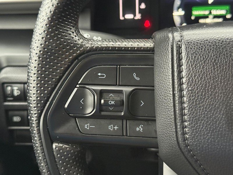 Used 2025 Toyota Tacoma SR AWD/4WD image 20