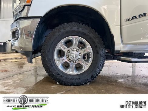 Used 2024 RAM 2500 Big Horn AWD/4WD image 28