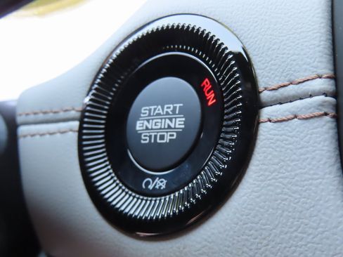 New 2026 Jeep Compass Limited image 12