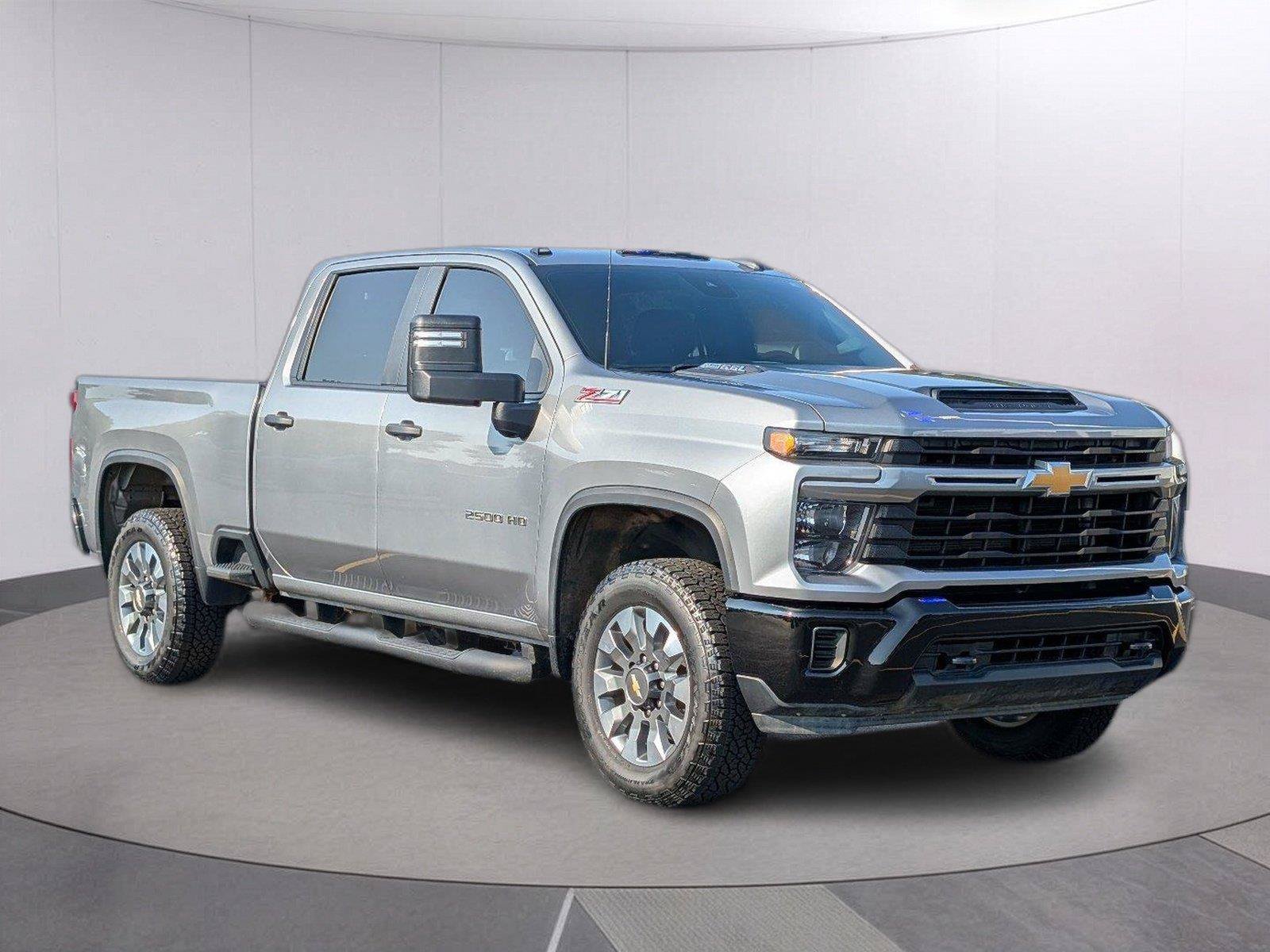 Used 2025 Chevrolet Silverado 2500 Custom w/ Custom Convenience Package AWD/4WD image 9