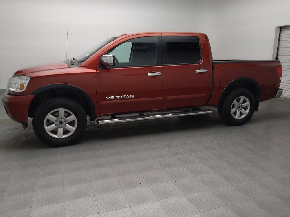 Used 2015 Nissan Titan SV RWD image 2