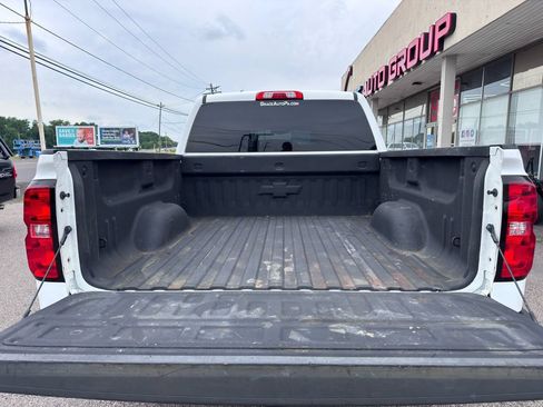 Used 2018 Chevrolet Silverado 1500 Custom w/ Custom Value Package AWD/4WD image 34