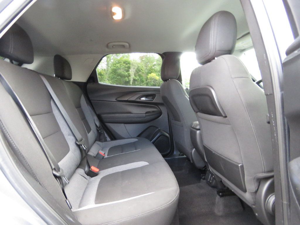 Used 2021 Chevrolet TrailBlazer LT w/ Convenience Package AWD/4WD image 16