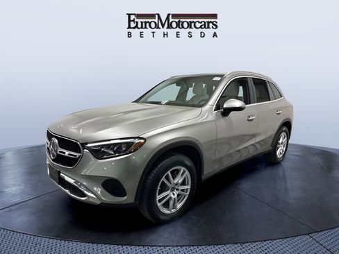 Used 2023 Mercedes-Benz GLC 300 4MATIC image 1