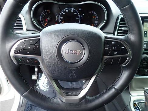 Used 2019 Jeep Grand Cherokee Altitude AWD/4WD image 15