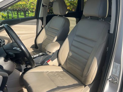 Used 2015 Ford Escape Titanium image 12