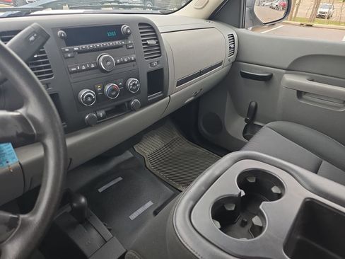Used 2013 Chevrolet Silverado 1500 W/T image 24